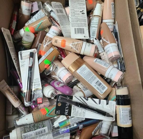 cosmetic liquidation pallets - Image 3