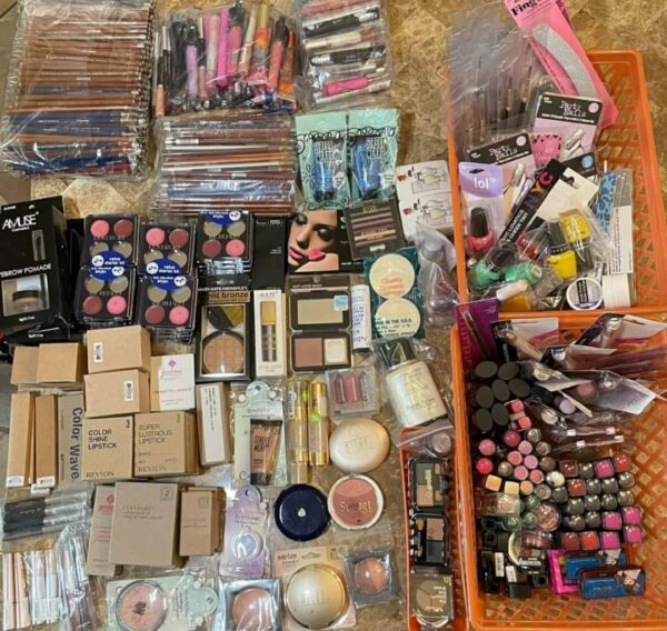 cosmetic liquidation pallets - Image 7